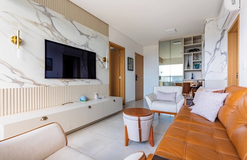Jardim Goias Apartment | Modern Apartment with Fantastic View of the Flamboyant