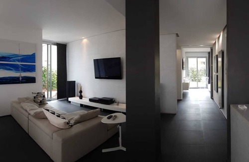 Termoli Apartment | Modern apartment with garden