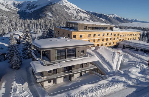 Hochkrimml Apartment | Modern apartment with mountain view, sauna, and proximity to the lift in the Zil