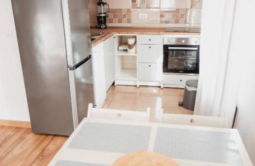 Kamenari Apartment | Modern Apartment With Terrace in Herceg Novi
