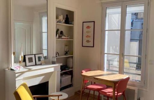 Quartier du Gros-Caillou Apartment | Modern Appartement w/ Tour Eiffel View in the 7th