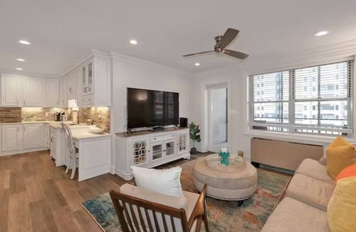 Downtown Atlanta Condo | Modern Atlanta Condo w/Private Balcony!