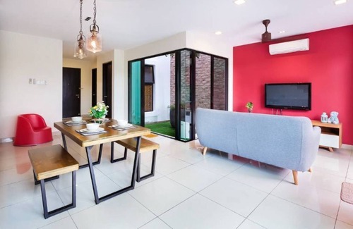 Gelang Patah House | ♛ Modern Bali Cottage w canal, nature & relax ♛