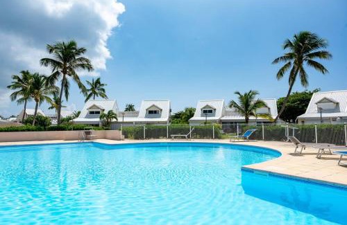 Nettle Bay House | Modern Beach Villa 1150