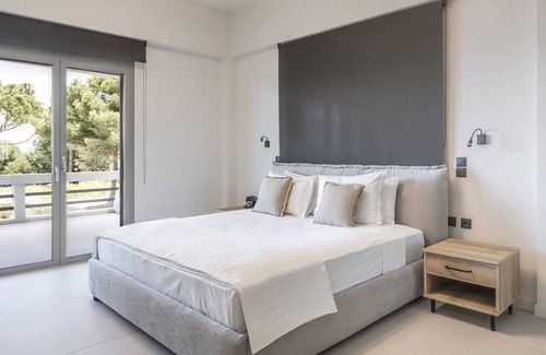 Vagia Villa | Modern Beachfront Villa Vel in Aegina Island, Greece