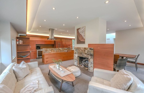 Ogden Dunes House | Modern Beachside Escape