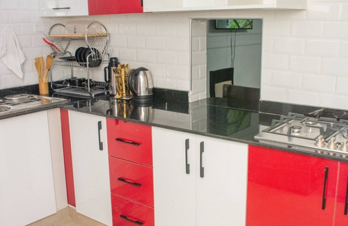 Nairobi West House | Modern, beautifully furnished 3 bedroom house, just 10 minutes from the airport!