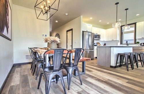 Four Corners House | Modern Bozeman Family Townhome w/Hot Tub!