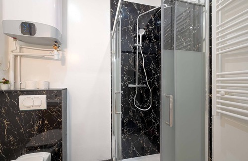 Chaillot Apartment | Modern, Bright and fully Renovated