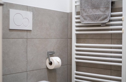 West Apartment | Modern business Apartment with gym and bike