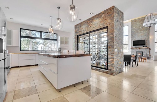 Stoneham-et-Tewkesbury Ski Chalet | ~ Modern waterfront home #301615 ~