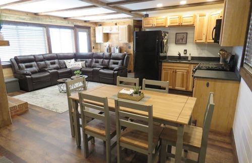 Broadway Cabin | Modern Cabin at the End of the Road, SLIDE, SHUFFLEBOARD!