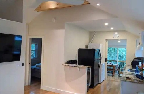 South Kingstown House | Modern Cabin on Narrow River; Fully Renovated