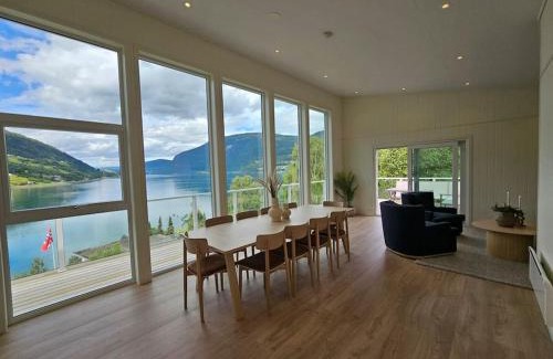 Olden House | Modern cabin with panorama view
