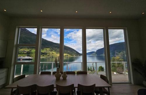 Olden House | Modern cabin with panorama view