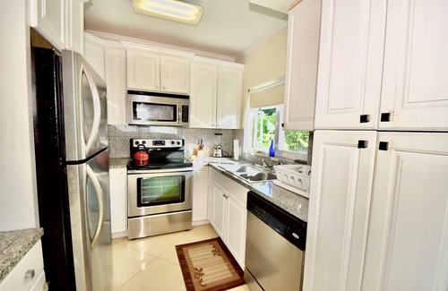 Governor's Harbour House | Modern Caribbean-Front Pool Home-TOP Location-Snorkel-Cave-SUP-Kayak on premise!