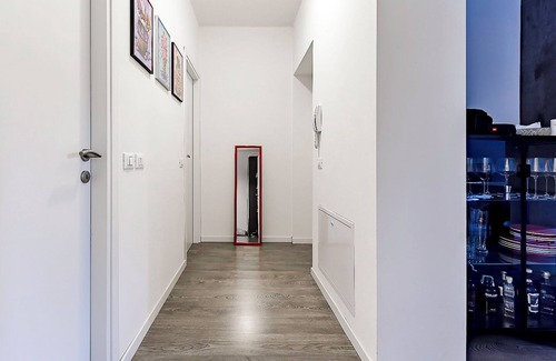 Trento Apartment | Modern Central Apartment | WiFi, Self Check-in, Mountain View, Work & Relax