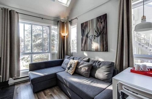 Mont-Tremblant Pedestrian Village House | Modern Chalet in the Mont Tremblant Ski Village