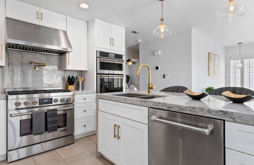 Green Valley House | Modern Chic Home w/Brand New Pool + Pool Table 4BR/3BA