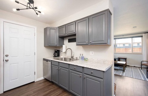 Wheat Ridge Apartment | Modern Chic Retreat | Near Mtns & Red Rocks | Wifi