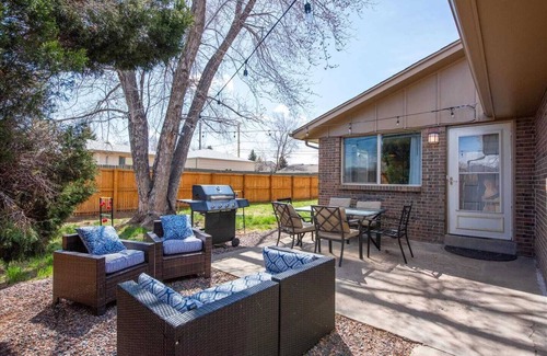 Wheat Ridge Apartment | Modern Chic Retreat | Near Mtns & Red Rocks | Wifi