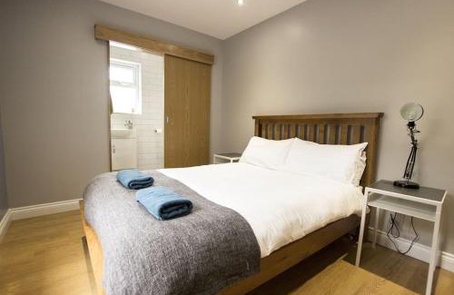 North Wall Bed & Breakfast | Modern City Centre Rooms