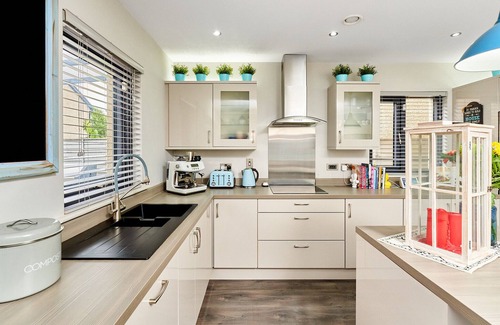Ongar House | Modern Clonsilla Townhouse Sleeps 6