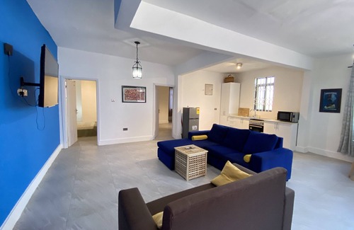 Madina Apartment | Modern contemporary 2 bedroom & 2 bathroom apartment