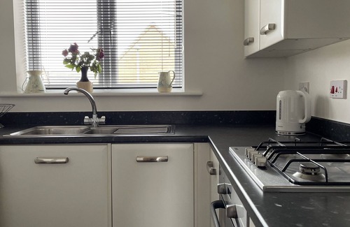 Lincoln House | Modern Coach house, walking distance from city centre (2 Bed, en-suite, parking)