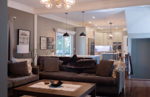 Manassas House | Modern Colonial Charm in Historic Old Town
