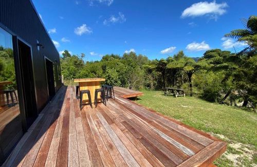 Collingwood House | Modern Comfort in Collingwood - Brand New Holiday Home