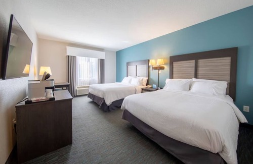 West Kissimmee House | Modern Comfort Near Disney with Free Parking, Gym, and Daily Breakfast