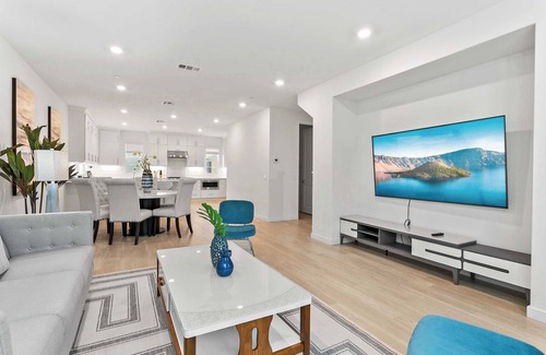 Mayflower Village House | Modern Comfort Stylish 3BR Arcadia Home with Ensuite Baths & best location#42090