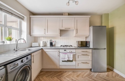 Bedford House | Modern & comfortable 4-bed house