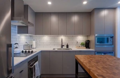 Kelowna Central Business District Condo | Modern Condo Downtown