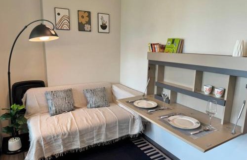 Bang Lamphu Lang Apartment | Modern Condo Near Icon Siam & BTS Krung Thonburi