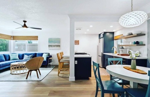 South Oceanside Condo | Modern Condo w/AC, 1 BLOCK FROM OCEAN