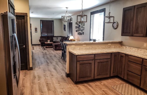 Ennis House | Modern condominium in Ennis