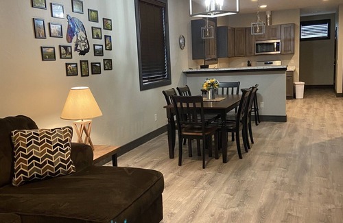Ennis House | Modern condominium in Ennis