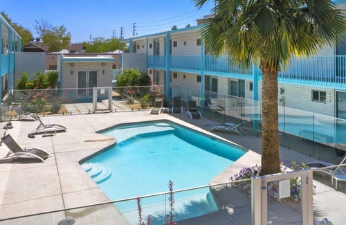 Roosevelt Condo | Modern Contemporary Living in DTPH - Poolside.