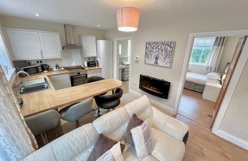 Mumbles House | Modern Cosy home, Limeslade Bay | Pass the Keys