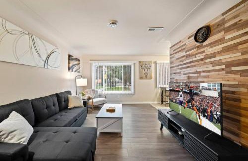 Shelby Township Apartment | Modern Cozy 1Bedroom Apartment Shelby Township Retreat