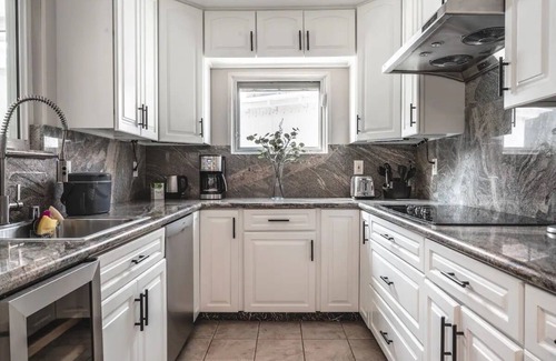 Lake Area House | Modern Cozy 4-bedroom house with Pool in Silicon Valley
