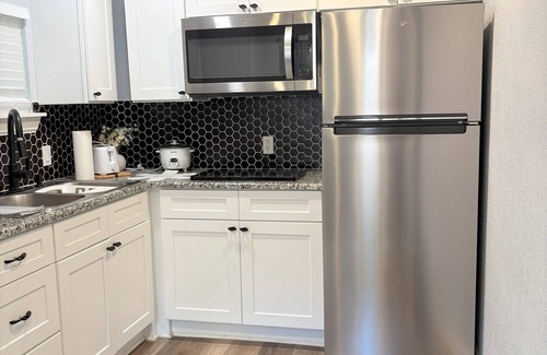 North San Antonio - SAT Apartment | Modern & Cozy Studio Near Airport, Downtown & Pearl