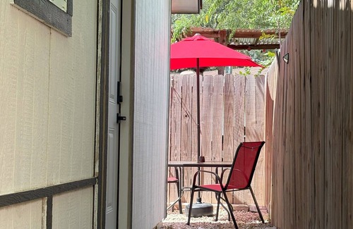 North San Antonio - SAT Apartment | Modern & Cozy Studio Near Airport, Downtown & Pearl