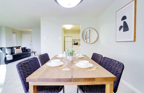 Crystal City Apartment | Modern Crystal City Apt & Prime Location!