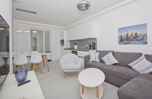 Gross Zicker Apartment | Modern vacation apartment with private terrace - Haus Inselwind FeWo MEERsalz