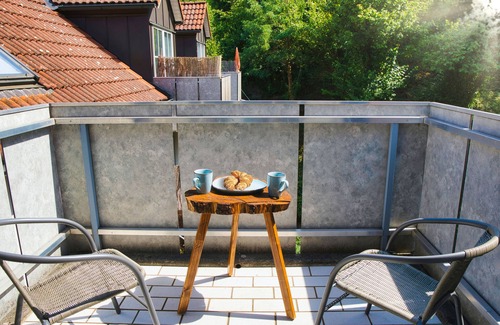 Pfaffenhofen an der Ilm Apartment | Modern, cozy & central - kitchen, parking space, Netflix & more