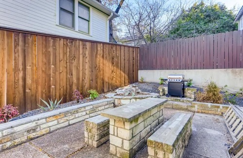 Clarksville Apartment | Modern Designer Condo Close to Downtown Austin!
