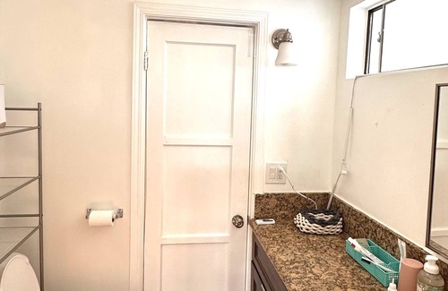 Buena Park House | Modern Disneyland House 2 Bedrooms 2 bath